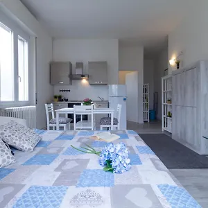 Apartament Le Casette Di Laura - Affitti Brevi Italia, Lecco